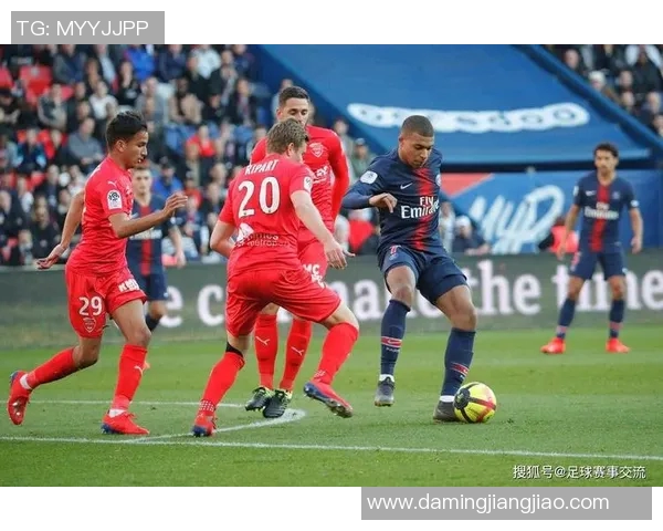 洛里昂与第戎激战正酣谁能在这场较量中笑到最后